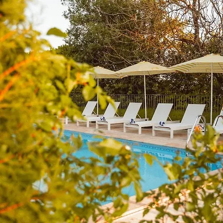 Prázdninový dům Le Beau Pierre - Maison Familiale Avec Piscine