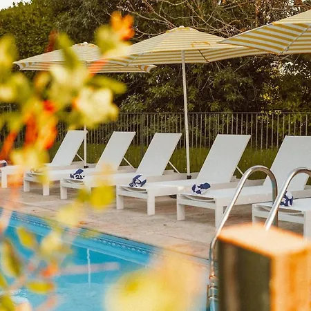 Prázdninový dům Le Beau Pierre - Maison Familiale Avec Piscine